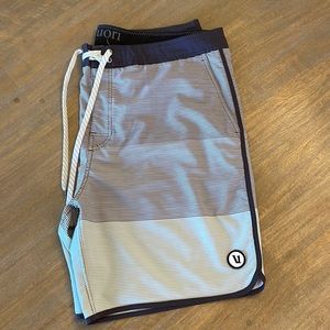 Vuori Men’s Cruise Boardshort Size 36